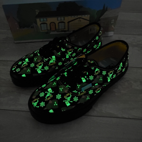 Vans X Simpsons Authentic Glow Bart - Picture 7 of 8